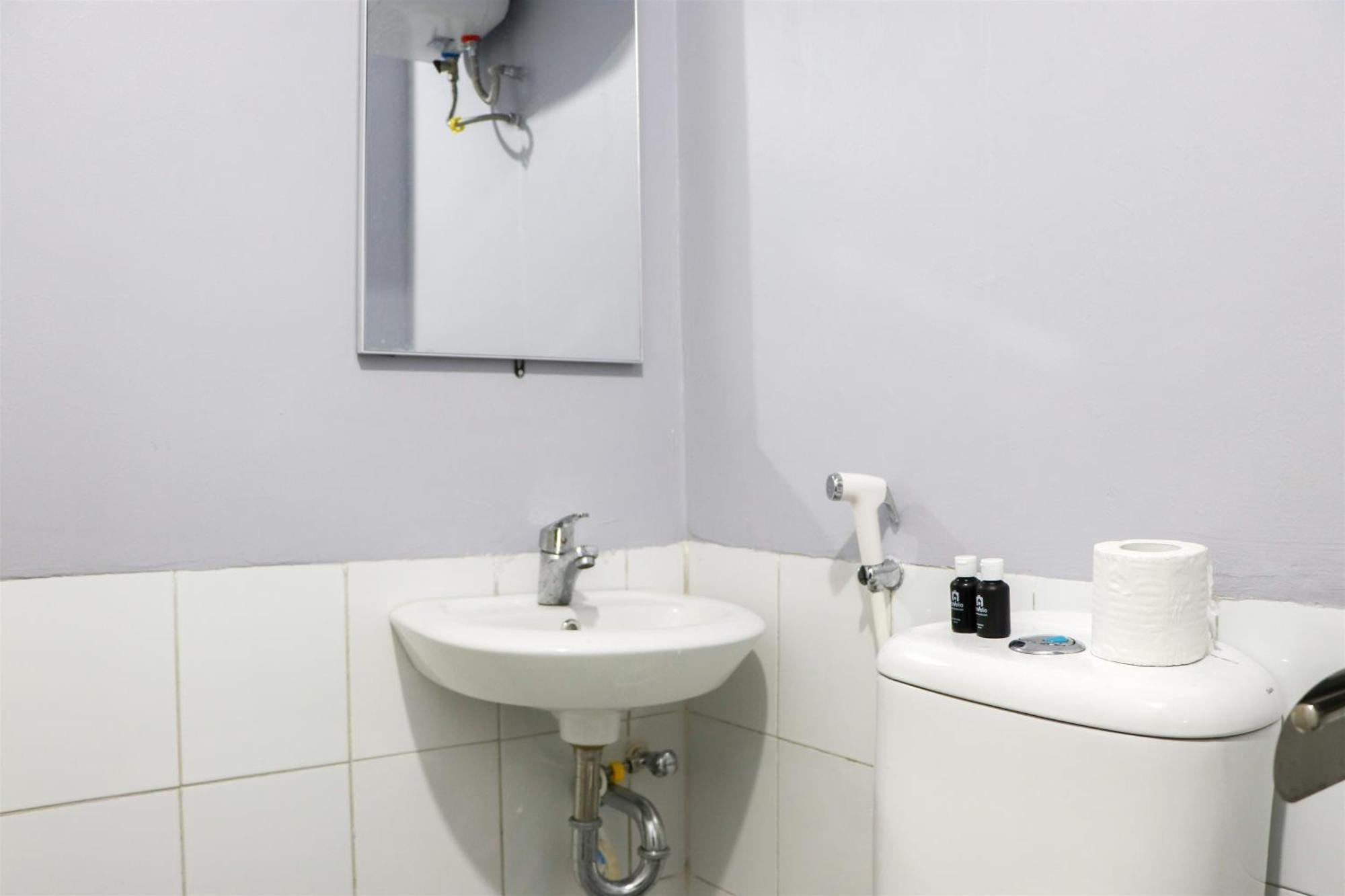 Minimalist At Grand Afrika By Travelio Apartemen Bandung
