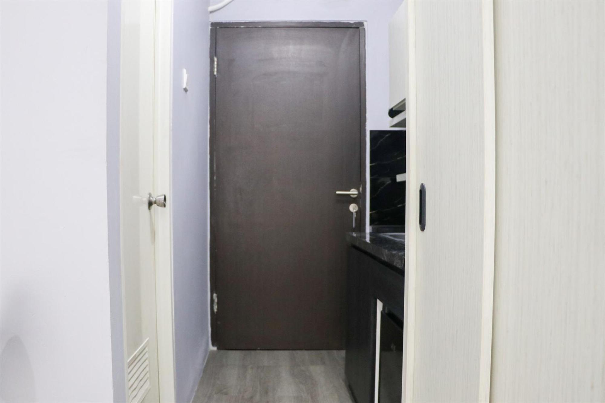 Minimalist At Grand Afrika By Travelio Apartemen